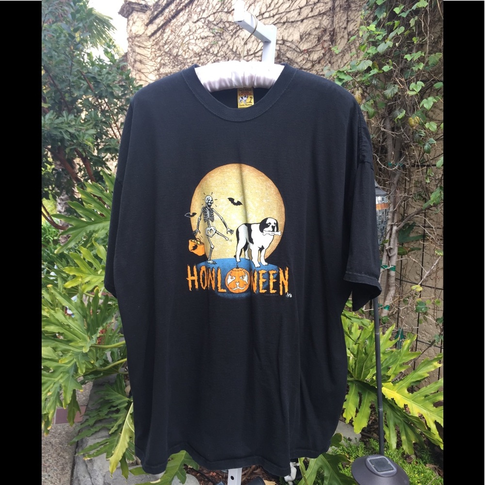 Big Dogs 4X Woman’s Black Tee - Shirt. Howloween